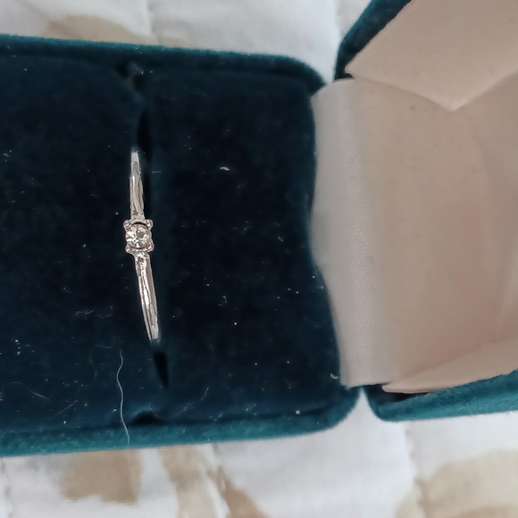 3x silver toned rings size 7.5 - Picture 4 of 5